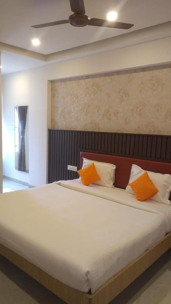 Hotel Saradharam Chidambaram Luaran gambar