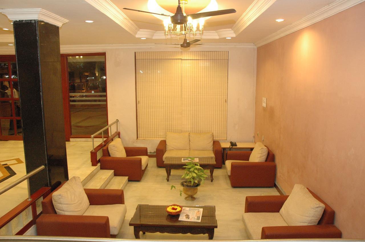 Hotel Saradharam Chidambaram Luaran gambar