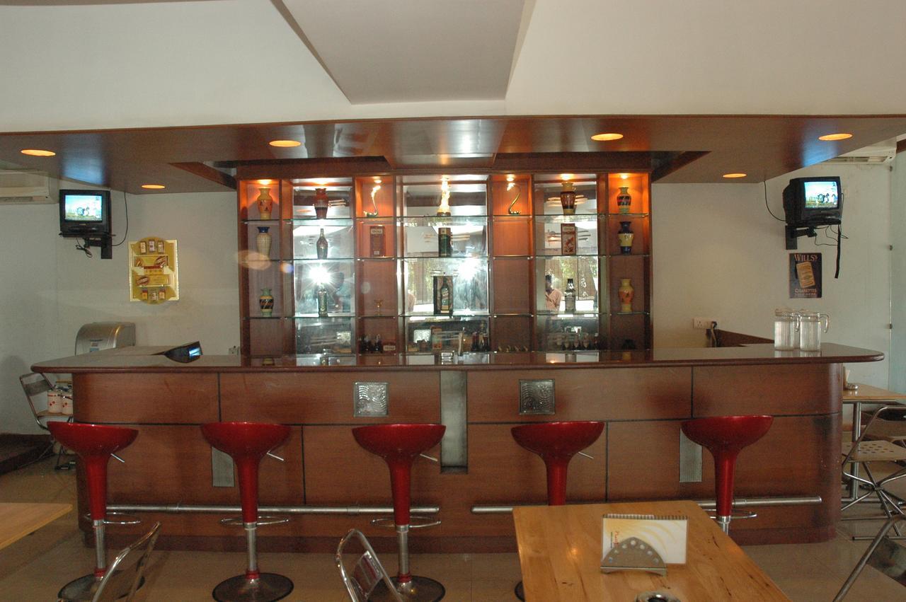 Hotel Saradharam Chidambaram Luaran gambar